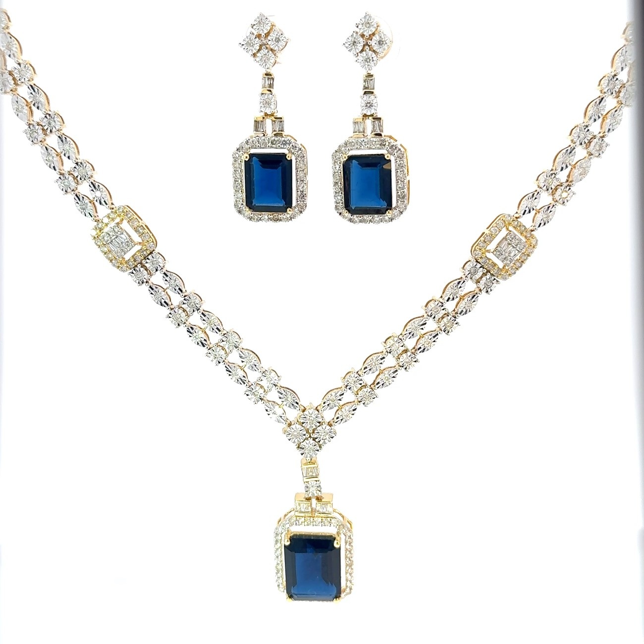 Neelāmbara Necklace Set - Image 1